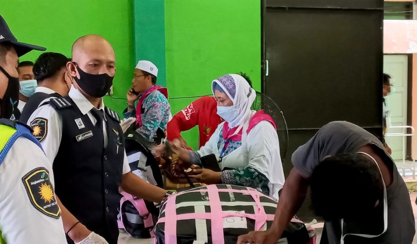 446 CJH Asal Tuban Siap Berangkat Ke Tanah Suci Suara Surabaya