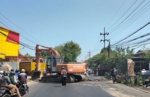 Selesai Dibangun Jembatan Cantel Tropodo Sidoarjo Resmi Dibuka Besok