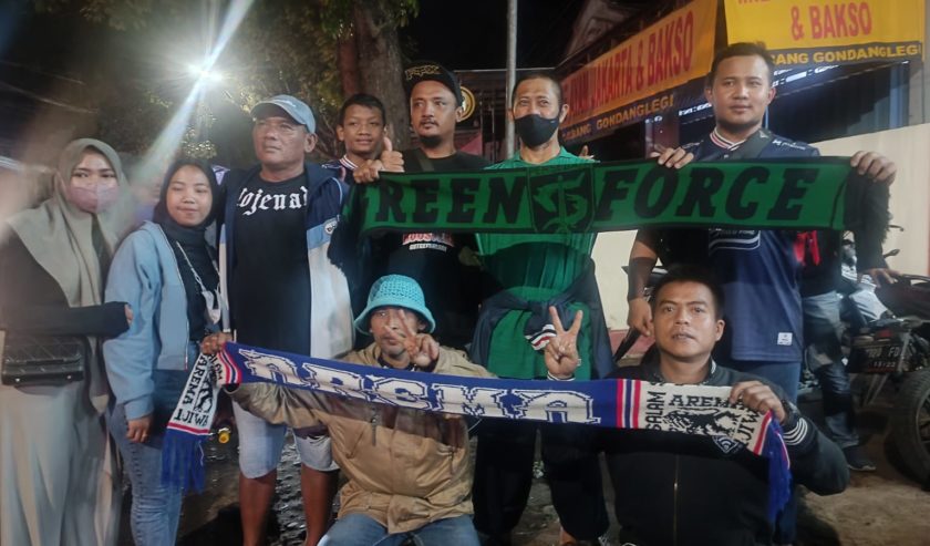 Lantunan Doa Diserukan Aremania Di Tujuh Hari Tragedi Kanjuruhan