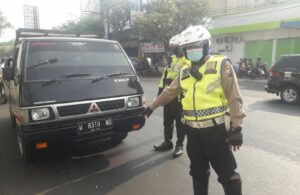 Wali Kota Surabaya Instruksikan Dishub Awasi Parkir Liar Cegah