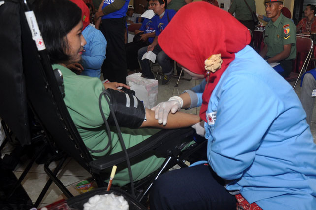 Peserta Donor Darah Hpn Di Pwi Jatim Membludak Suara Surabaya