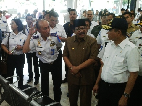 Menhub Pantau Arus Balik Di Stasiun Pasar Turi Suara Surabaya