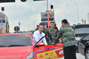 Presiden Harapkan Desain dan Harga Mobil Listrik ITS Bisa Bersaing di