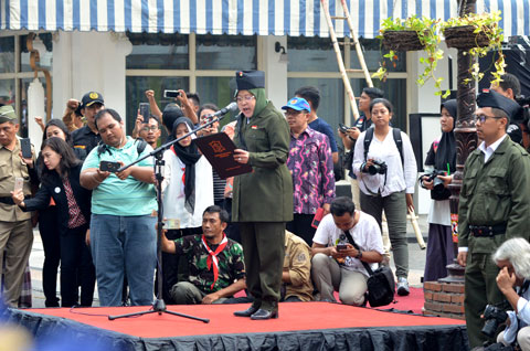 Drama Perobekan Bendera Merah Putih Biru – Suara Surabaya