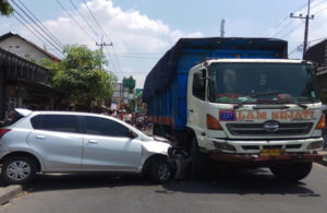 Kecelakaan di Depan Pasar Ngambang