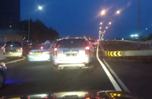 Kepadatan di Tol Menanggal