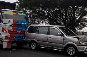 Kecelakaan beruntun di Tol Satelit-Perak