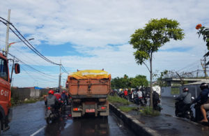 Genangan Air di Jembatan Branjangan