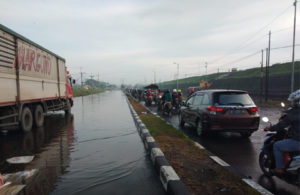 Banjir di Jalan Raya Porong