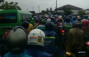 MACET di Manyar Gresik