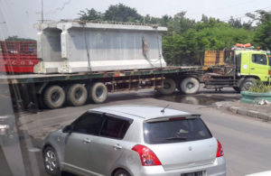 Truk Trailer Mogok di Bypass Krian