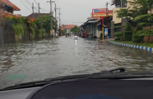 Banjir di Tropodo