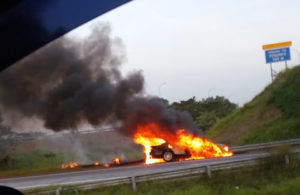 Mobil Terbakar di Tol