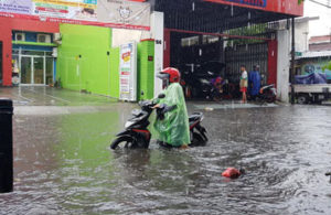 Banjir di Petemon Barat