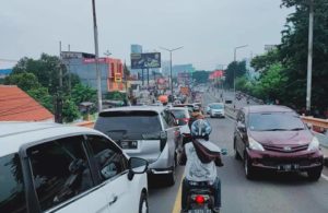 Flyover Waru arah Surabaya Macet