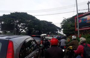 Kemacetan di Bundaran Waru