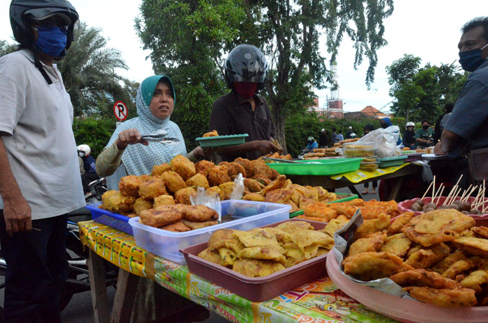 Berbuka Puasa, Antri Es Permen Karet - Suara Surabaya