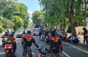 Serikat Pekerja Demo di Surabaya