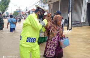 Banjir Setinggi 75 Cm di Blega