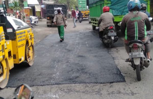 Jalan Rusak di Brigjend Katamso Sudah Ditambal