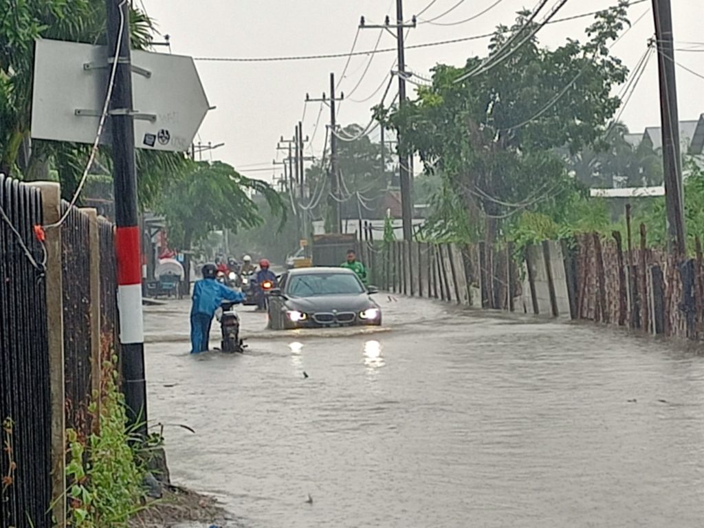 Hujan Deras, Kawasan Keputih Tegal Juga Banjir