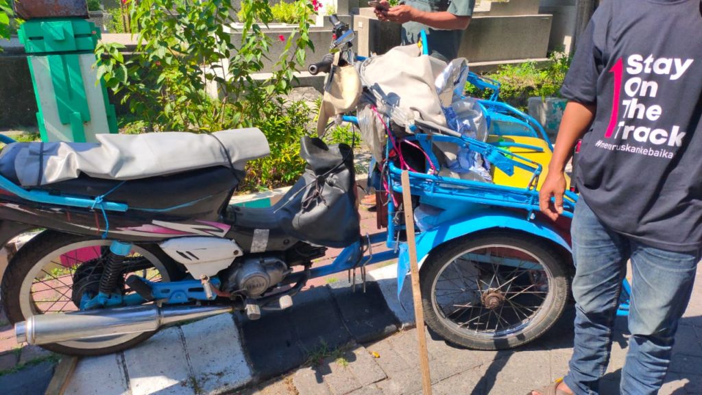 Pengendara Bentor Terjatuh Di Kembang Kuning, Meninggal Dunia - Suara ...