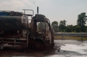 Truk Muat BBM Terbakar di Tol Pandaan