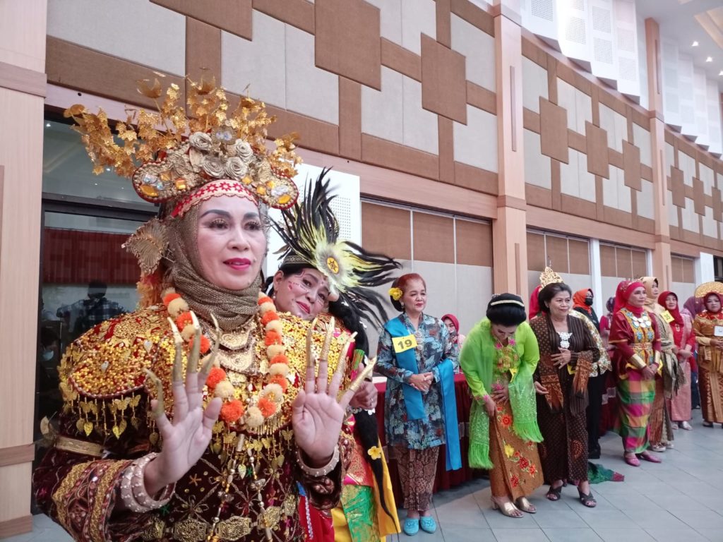 Merayakan Usia Emas, Golkar Surabaya Berangkat Ziarah Wali Lima dengan 60 Bus