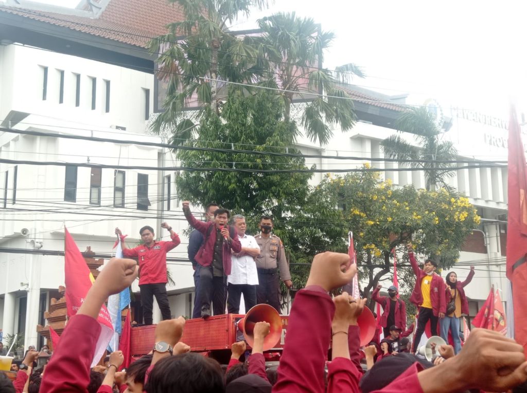 Demonstrasi Mahasiswa Tolak Kenaikan Harga Bbm Suara Surabaya