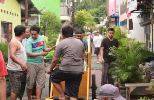 Warga Pulo Wonokromo Wetan Ikut Surabaya Bergerak