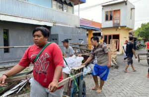 Sepuluh RT di RW 5 Kelurahan Jepara Kompak Ikuti Surabaya Bergerak