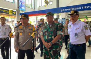 TNI-Polri Pastikan Jatim Aman dari Terorisme