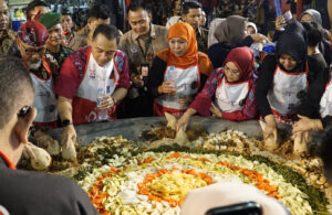 Kharisma Festival Rujak Uleg Surabaya