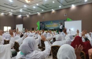 Bimbingan Manasik Haji Massal di Surabaya