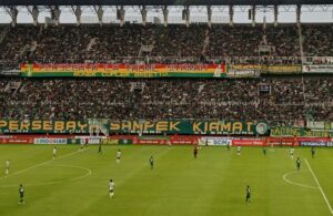 Bonek Dukung Persebaya Sampai Kiamat