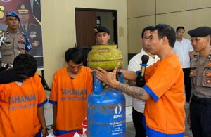 Polisi Tangkap Pengoplos LPG di Sidoarjo