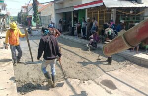 Pemkab Sidoarjo Betonisasi Di Ruas Jalan Banjarsari-Damarsi - Suara ...