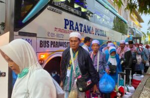 1.334 Jemaah Haji Debarkasi Surabaya Tiba di Tanah Air