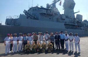 HMAS Anjac Kapal Perang Australia Berlabuh di Surabaya