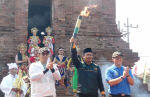 Penyulutan Obor Api Porprov VIII/2023 di Candipari Sidoarjo