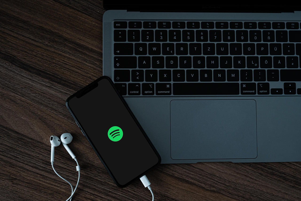 Spotify Merilis Paket Langganan “Basic” Baru di Amerika - Suara Surabaya
