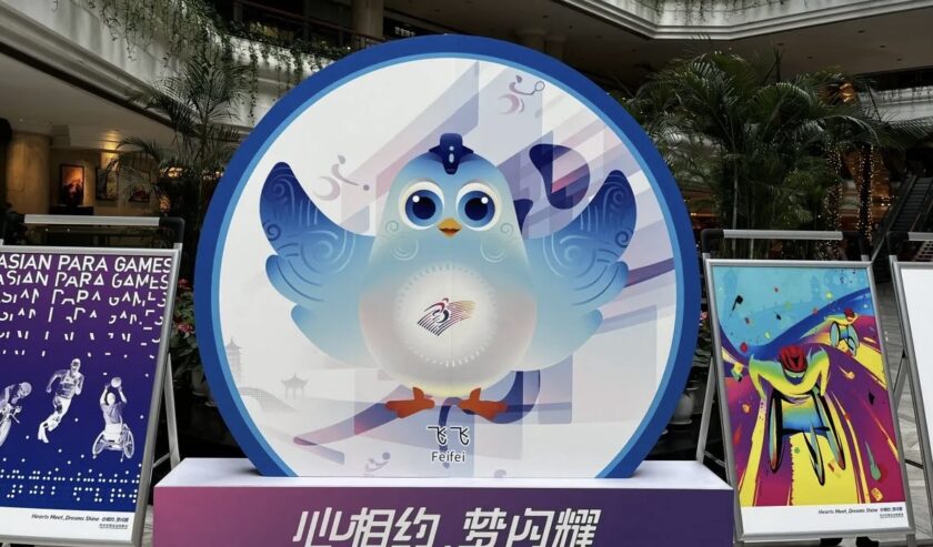 Gambar dari maskot Asian Para Games 2022 Hangzhou, Fei Fei, yang ditemukan di Jinma Palace Hotel, Xiaoshan, Hangzhou, China, Minggu (22/10/2023). Foto: Antara