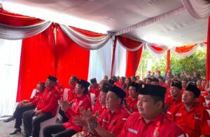 Kader DPC PDIP Nobar Pengumuman Bacawapres