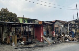 Cerita Penjual Barang Antik yang Hampir Terpanggang karena Rukonya Terbakar