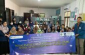 Staf pengajar dan para calon dokter spesialis obstetri dan ginekologi Fakultas Kedokteran Universitas Airlangga saat sosialisasi pijat perineum di Puskesmas Peneleh, Kota Surabaya, Jawa Timur dilakukan pada Sabtu (9/12/2023). Foto: Unair