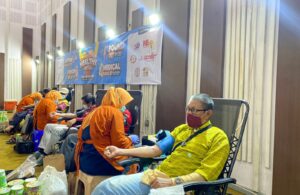 Donor Darah dalam Healthy Festival di Suara Surabaya