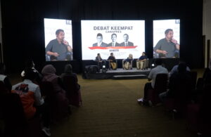 Nobar Debat Keempat di Hall Suara Surabaya Centre