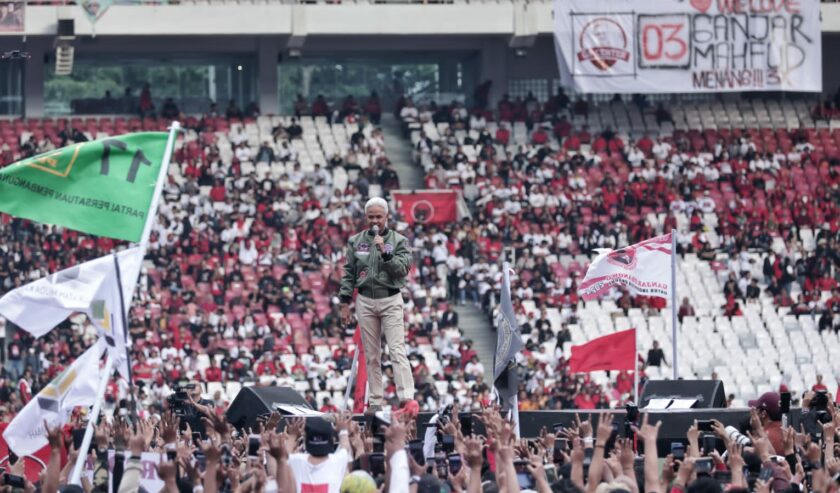 Ganjar Pranowo Capres nomor urut tiga saat berpidato di kampanye akbar hajatan rakyat di Stadion Utama Gelora Bung Karno, Jakarta, Sabtu (3/2/2024). Foto: Faiz Fadjarudin suarasurabaya.net