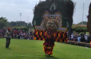 Pagelaran Seni Reog Ponorogo di Tugu Pahlawan