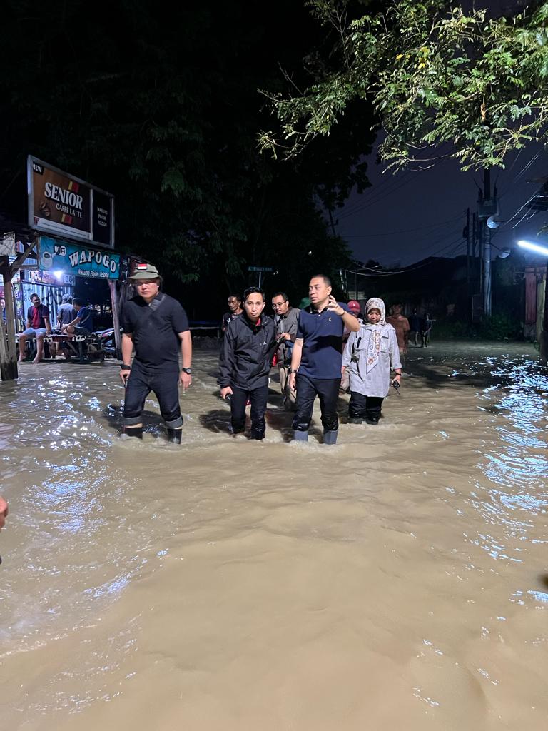 Warga Pakal Madya Surabaya Sebut Banjir Semalam Terparah